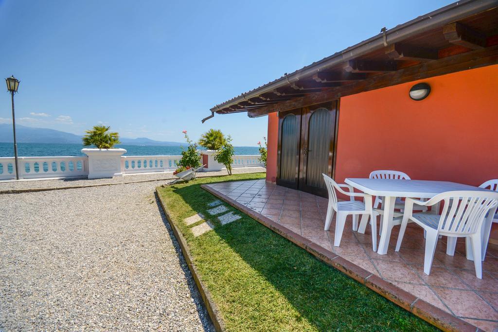 Villa Garuti Village Padenghe sul Garda Δωμάτιο φωτογραφία