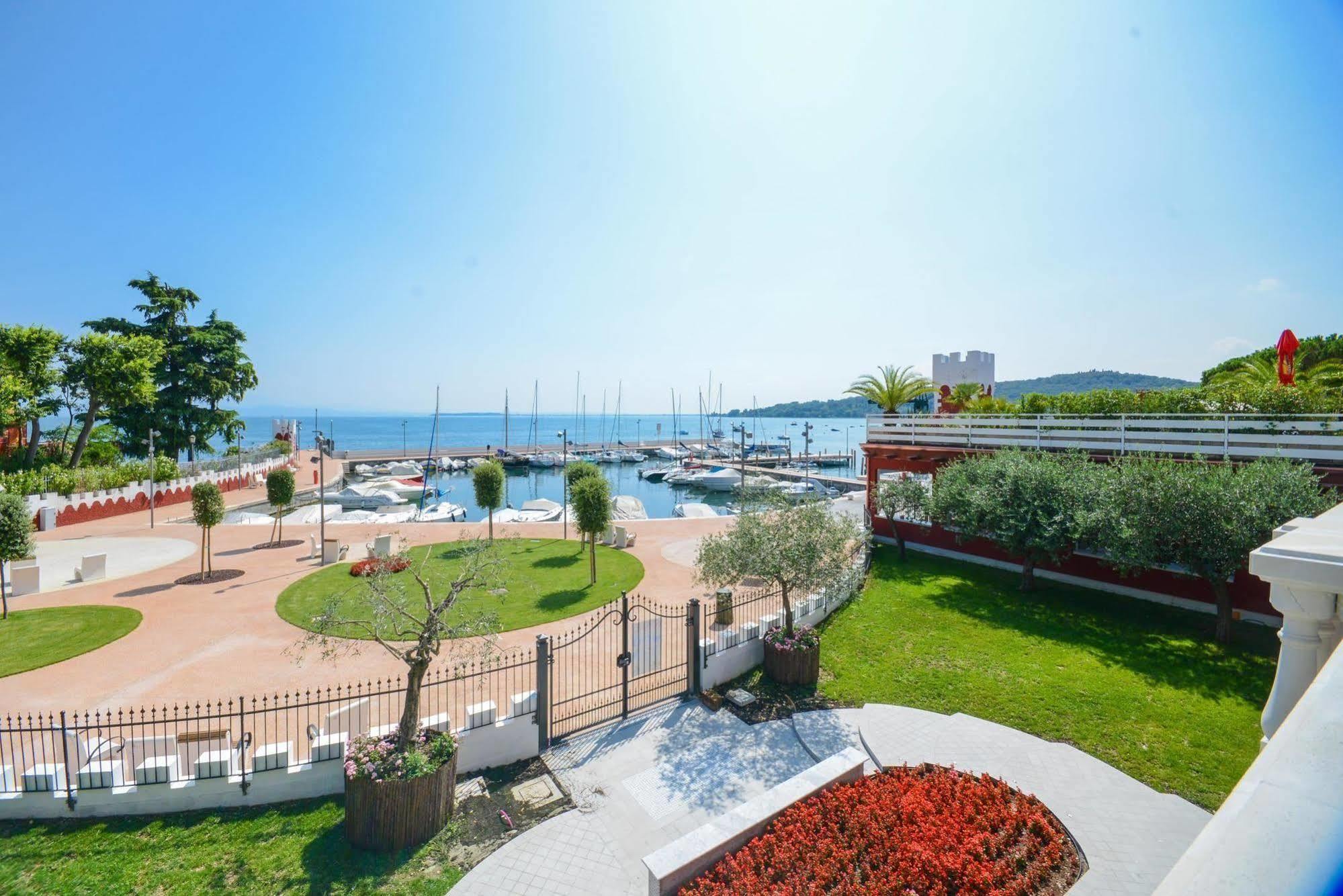 Villa Garuti Village Padenghe sul Garda Εξωτερικό φωτογραφία