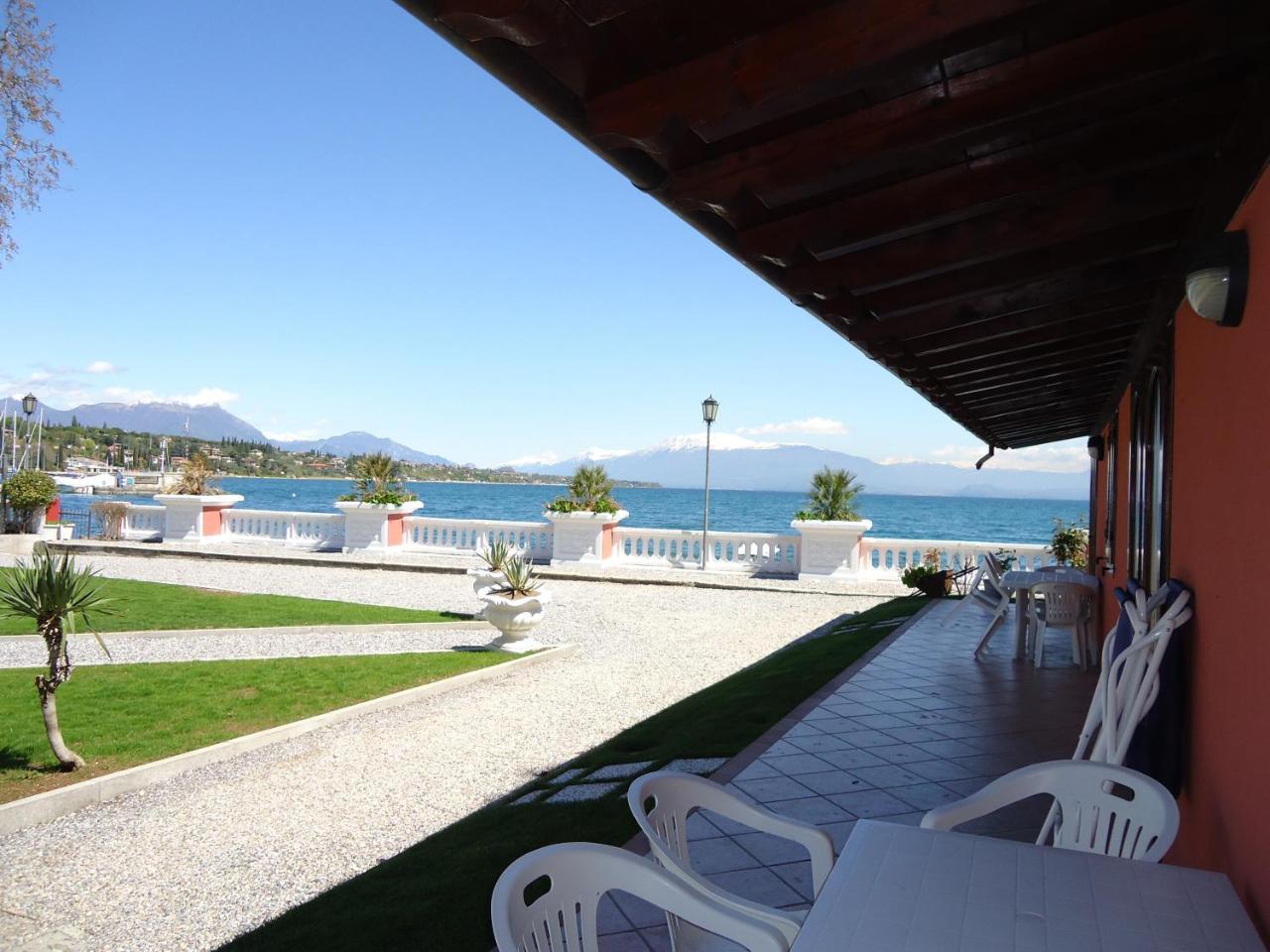 Villa Garuti Village Padenghe sul Garda Εξωτερικό φωτογραφία